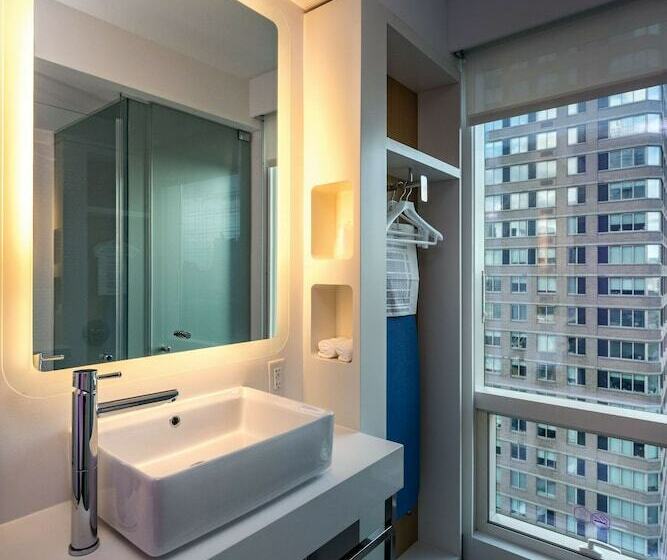 کابین, Yotel New York Times Square