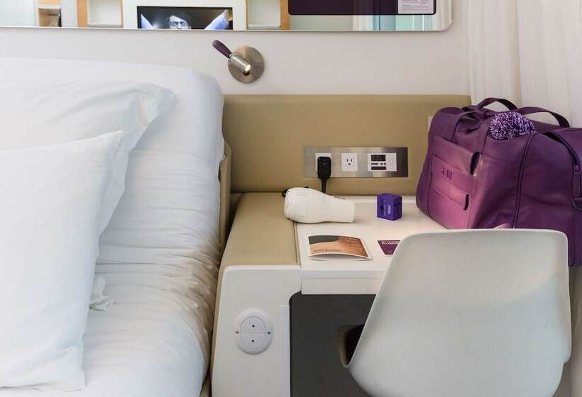 اتاق پرمیوم, Yotel New York Times Square