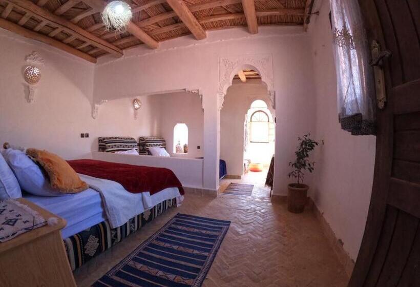 سوییت لوکس, Tafsut Dades Guesthouse Stay With Locals