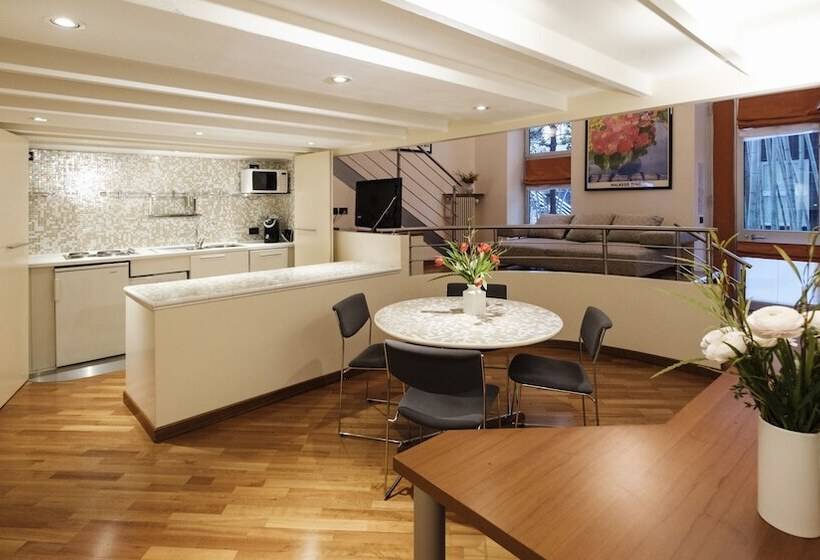 سوییت, Residence Sacchi Apart