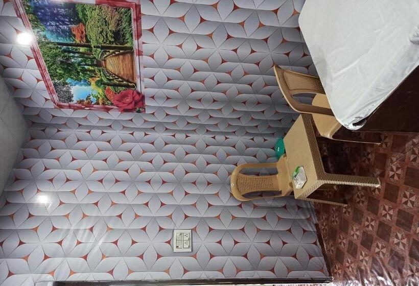 Трехместный Номер Классика, Spot On Hotel Delhi Darbaar