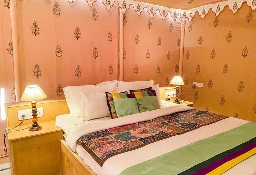 Deluxe Tent, Pal Rajah Desert Camp