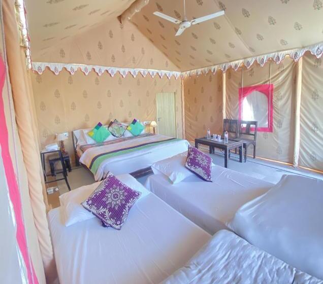 家庭套房, Pal Rajah Desert Camp