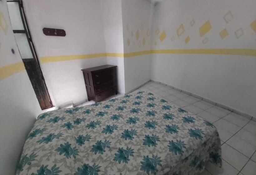 דירת חדר עם טרסה, Ayalamar Manzanillo