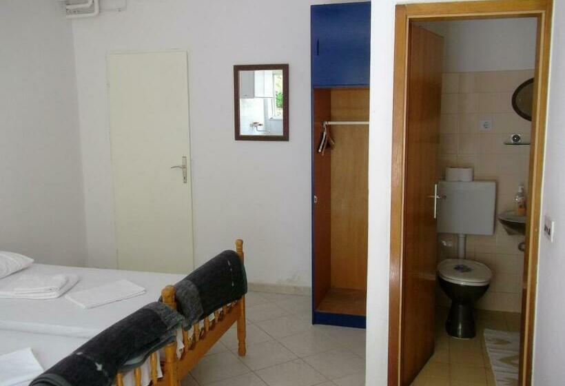 Апартаменты 2 спальни Вид на Сад, Soline Accommodation