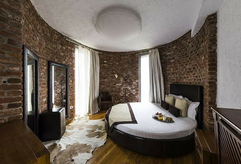 سوئیت لوکس با چشم‌انداز کوهستان, Maison & Chateau Copsa