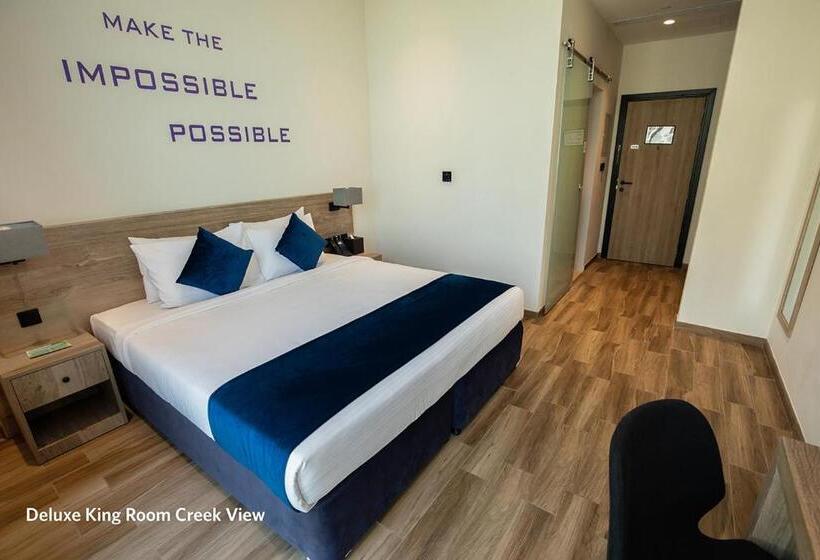Номер Deluxe с Террасой, Grand Kingsgate Jaddaf Waterfront Hotel By Millennium