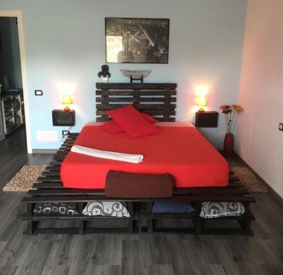 带花园景观的标准三人间, B&b Filomena