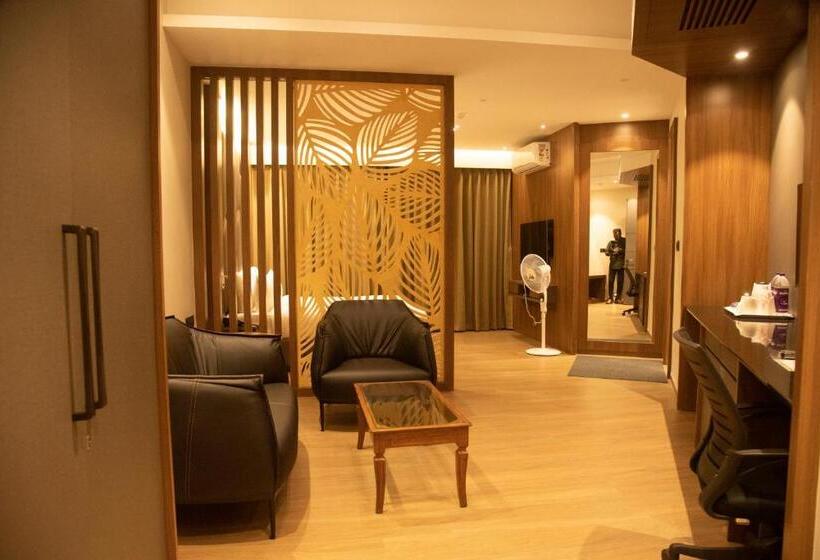 Люкс Кровать Кинг, Golden Park Hotel & Resort