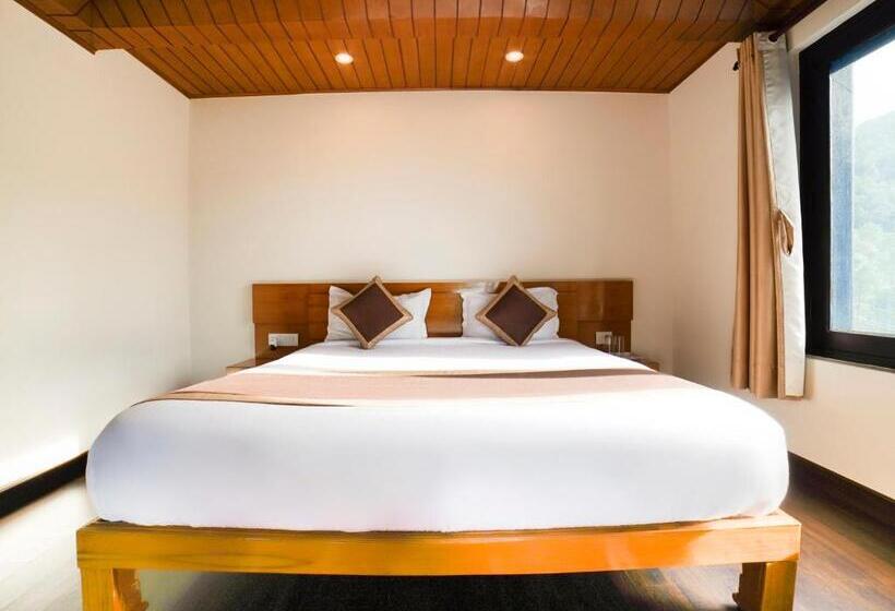 발코니 디럭스 룸, Boros Resorts Binsar
