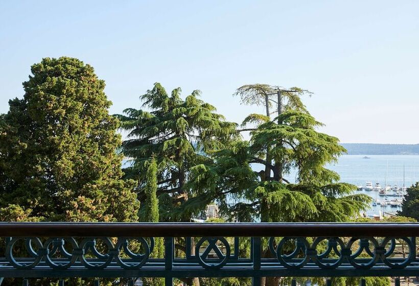 اتاق سوپریور با چشم‌انداز دریا, Kempinski Palace Portorož