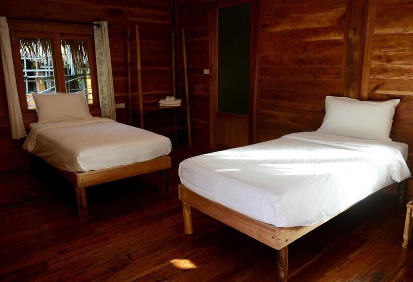 Номер Стандарт, Baan​ Tonlamphu​ Pakpra