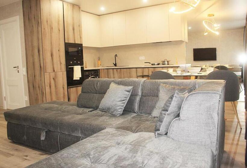 آپارتمان 2 خوابه, Prestige Apartments Berezinka