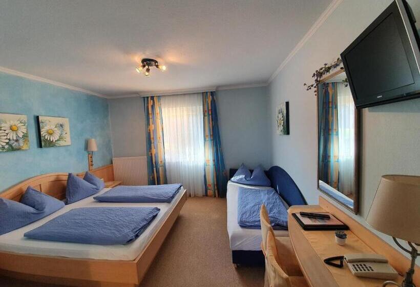 스탠다드 트리플 룸, Gasthof Hotel Zur Post