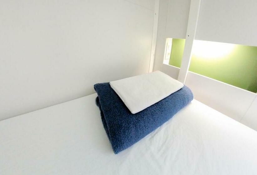 Номер Стандарт Трехместный, Sant Jordi Hostels Sagrada Familia