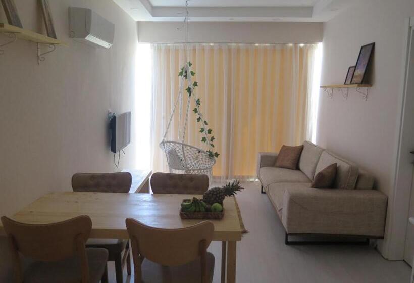 آپارتمان 1 خوابه, Santa Suites  Near Saint Nicholas Church