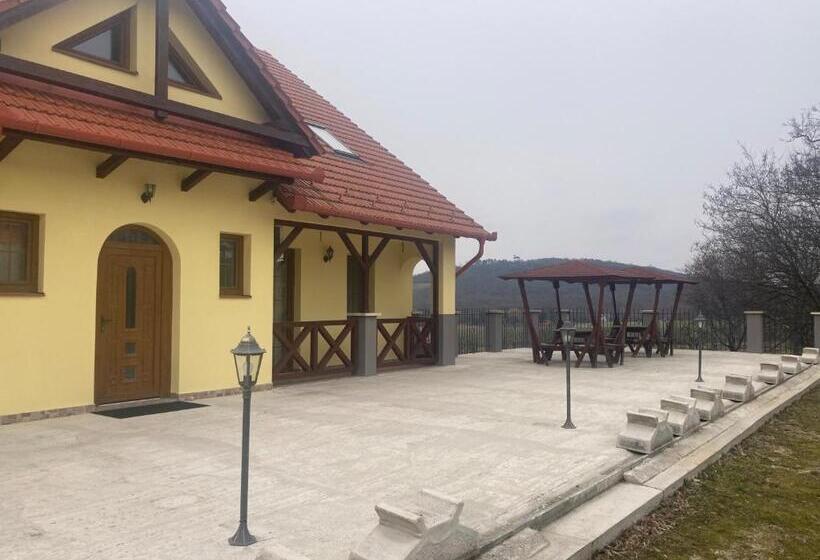 Четырехместный Номер Стандарт, Bazilika Vendégház