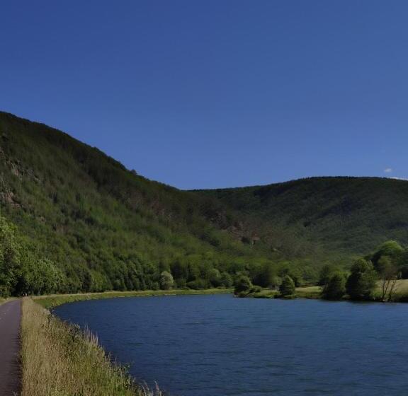 Номер Стандарт, Entre Meuse Et Forêt