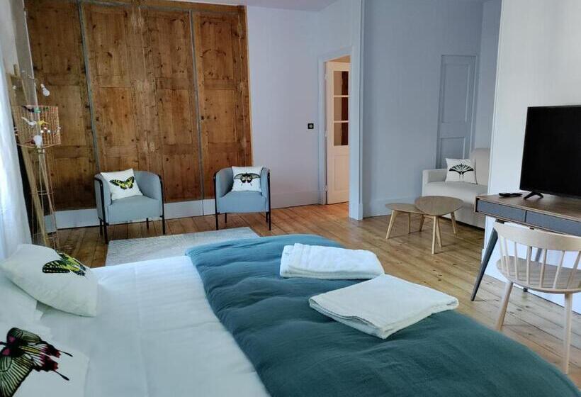 Номер Стандарт Вид на Горы, Domaine Clairfontaine Noyarey   Suites Junior