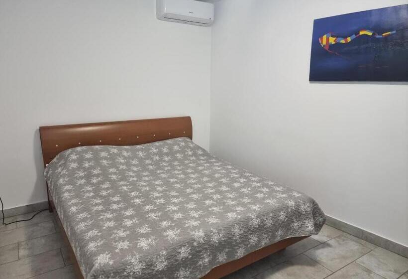 آپارتمان 2 خوابه, Casa Musceleana
