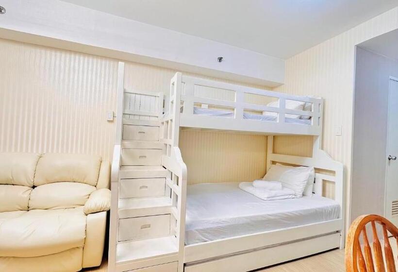 스탠다드 스튜디오 풀장 전망, Cozy Staycation By Paris
