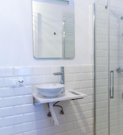 スタンダード４人部屋, Apartamentos El Alcazar De Jerez