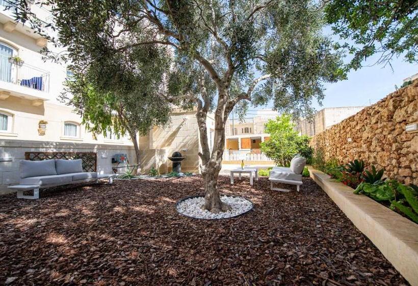 اتاق لوکس با بالکن, Bliss Boutique Living
