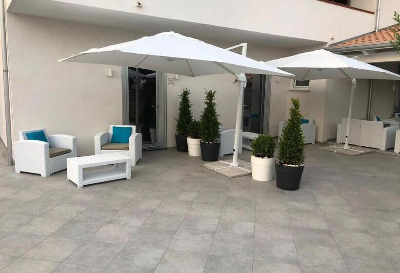 Номер Стандарт Вид на Сад, Invilla Bed&breakfast   Quality Rooms