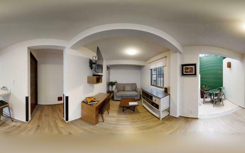 Junior Suite, Tokio Suites
