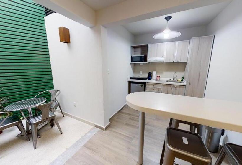 Junior Suite, Tokio Suites