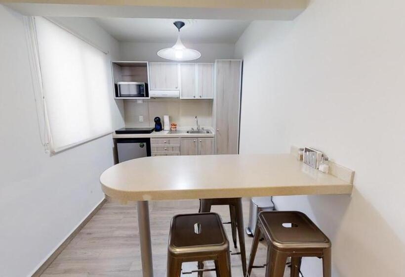 Suite Superior, Tokio Suites