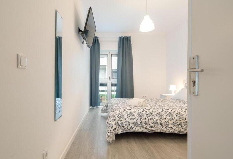 اتاق استاندارد با سرویس بهداشتی مشترک, Moreira Terrace