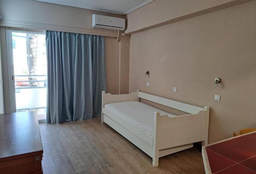 1 Szobás Apartman, Bristol Apartments