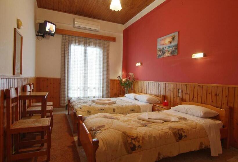 Triple Room Sea View, Athina