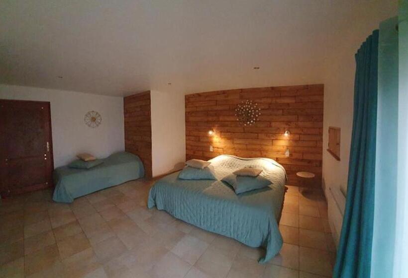 Четырехместный Номер Стандарт, Auverg Nature Chambre Combrailles