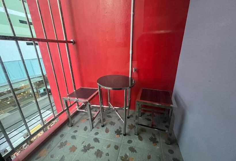 Номер Стандарт, Variety Winner Hostel