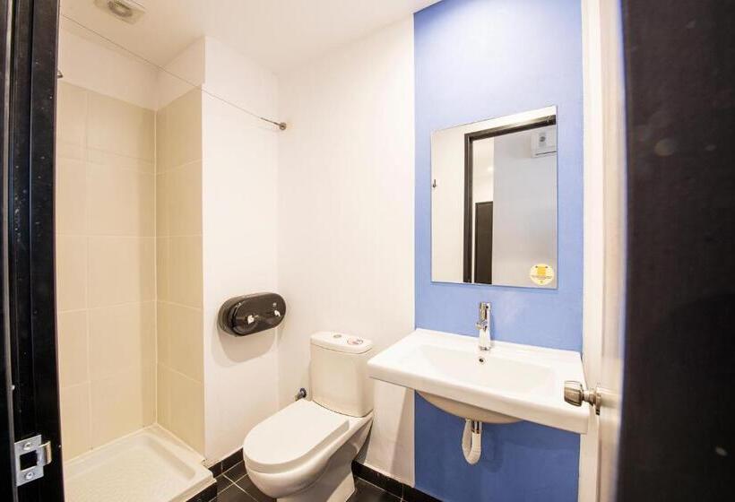 스탠다드 룸, Safestay Athens Monastiraki