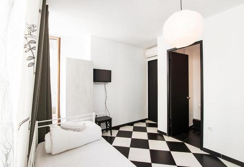 스탠다드 발코니 룸, Safestay Athens Monastiraki
