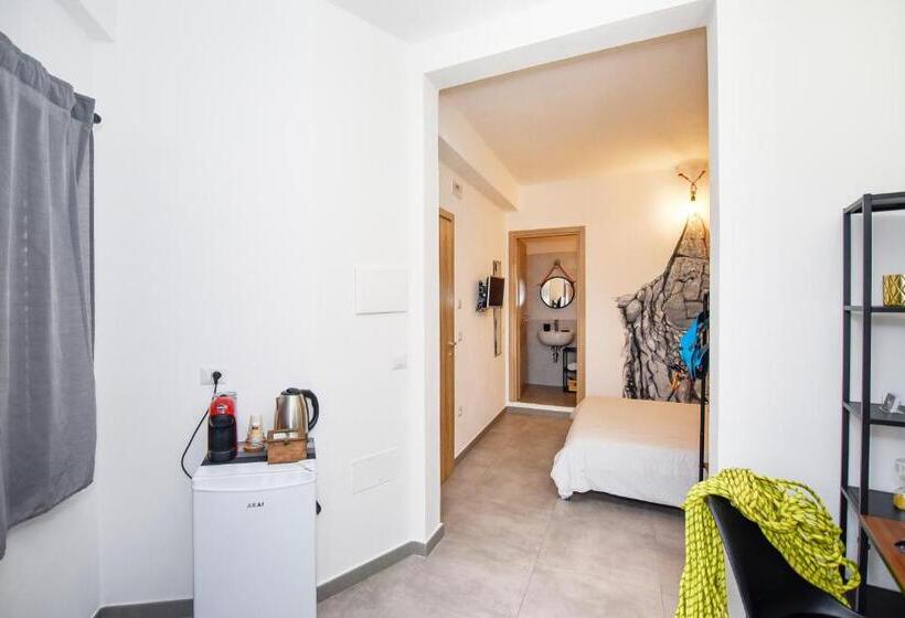Стандартный Номер Кровать Кинг, Bedandclimbing