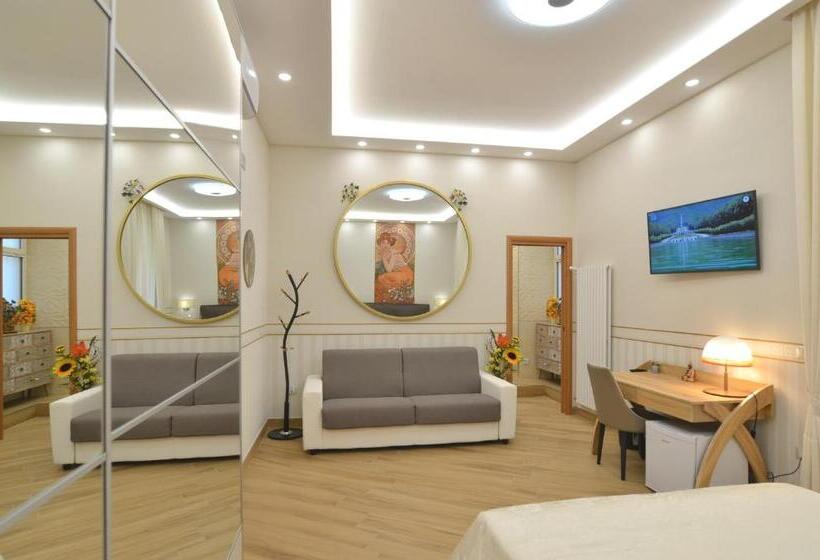 اتاق لوکس سه تخته, Caserta Deluxe Bis