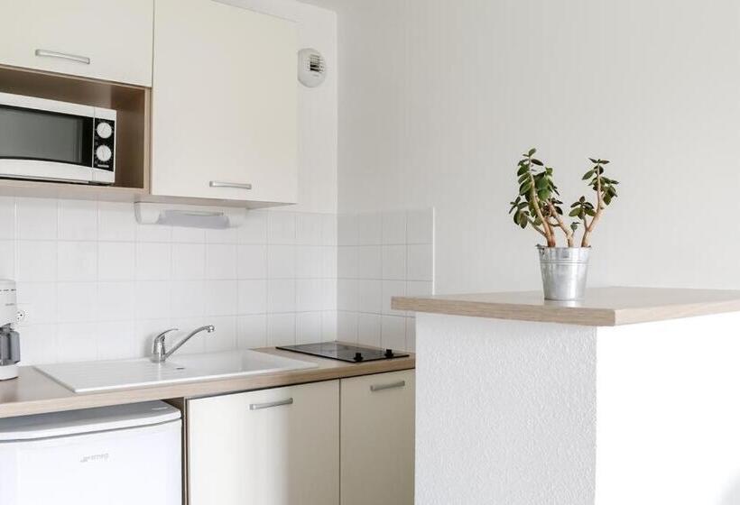 Номер Стандарт, Le Fleurhon 11 D Honfleur, T2 En Résidence Avec Piscine, Wifi Et Parking Gratuits