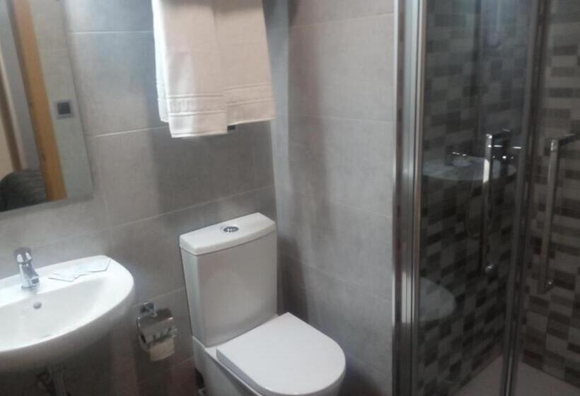 스탠다드 룸, Hostal Outarelo