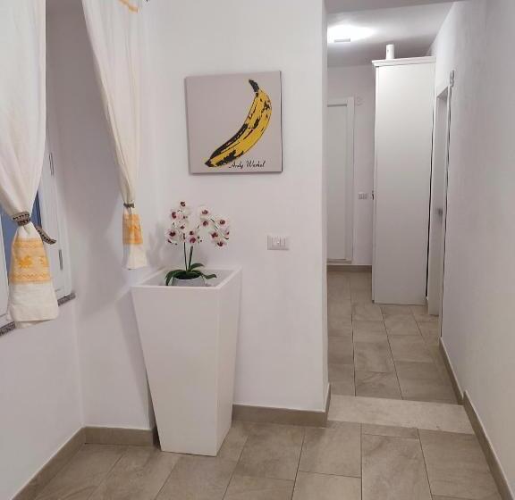 Трехместный Номер Стандарт с Балконом, Archubintu B&b