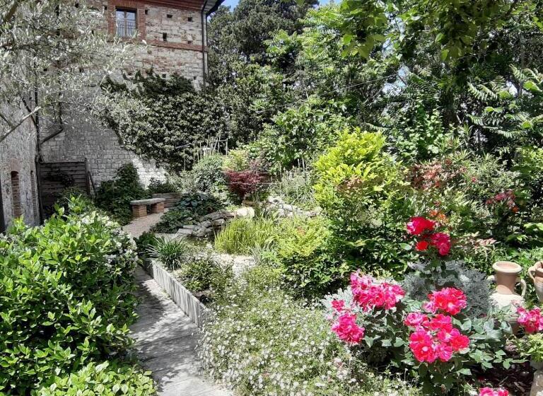 Номер Стандарт Вид на Сад, Il Giardino Del Borgo
