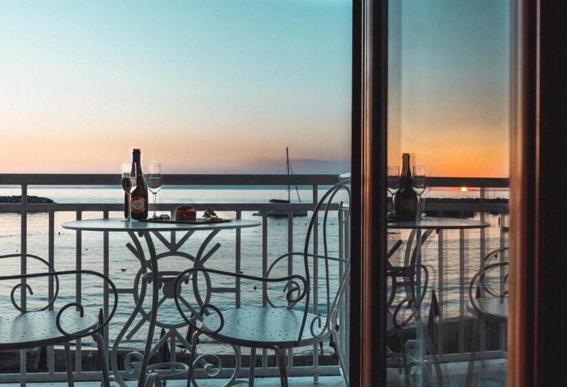 Номер Стандарт Вид на Море, Sapphire Rooms