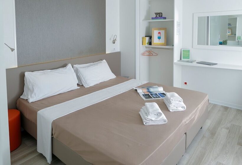 بانگلوی استاندارد, Hu Roma Camping In Town