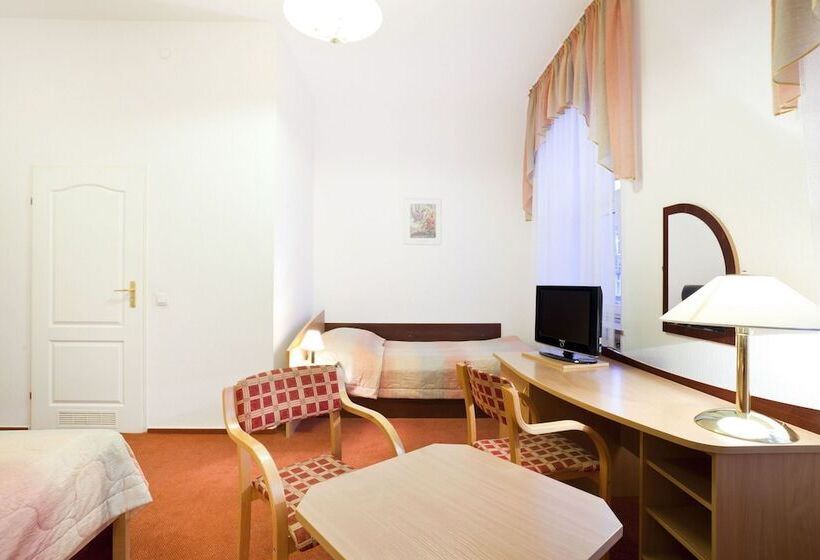 Номер Стандарт Трехместный, Aiden By Best Western Lodz