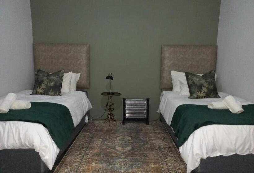 Семейный Номер Вид на Сад, Tzamenkomst River Lodge
