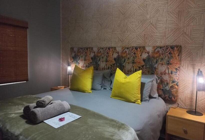 Номер Стандарт, Tzamenkomst River Lodge