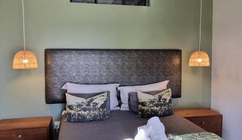 Семейный Номер, Tzamenkomst River Lodge